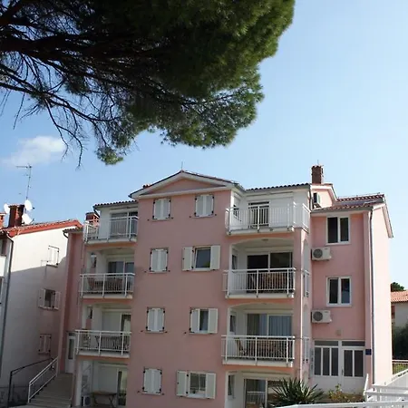 Miro Apartman *